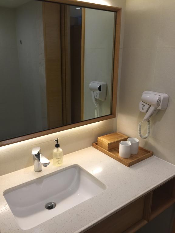 Ji Hotel Jinan Quancheng Square Δωμάτιο φωτογραφία