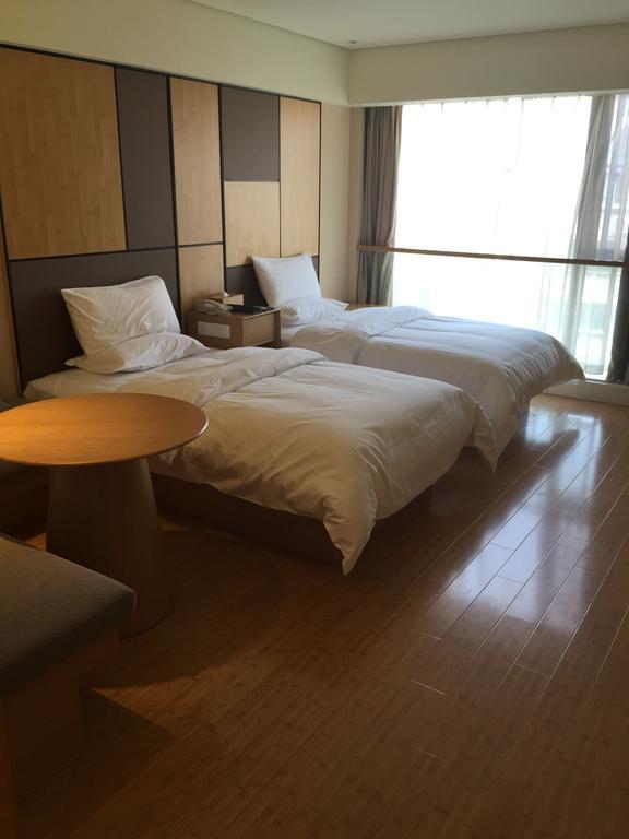 Ji Hotel Jinan Quancheng Square Δωμάτιο φωτογραφία
